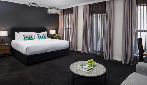 King Suite with Spa Bath and Pool View