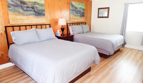 Family Room with Two Queen Beds - 2 