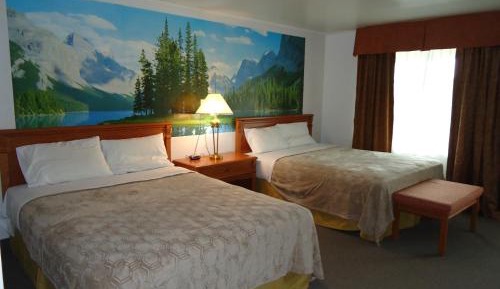 Queen Room with Two Queen Beds - Non-Smoking