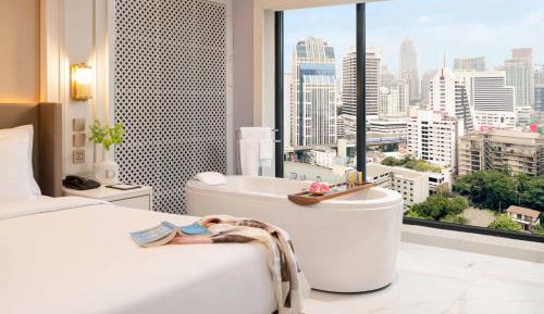 Jacuzzi Corner with Club Lounge Access