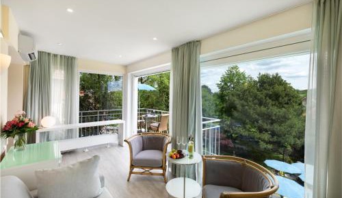 Studio with Balcony