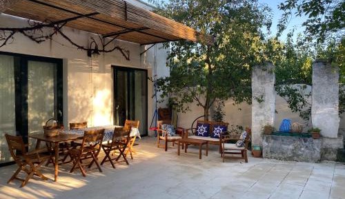 Villa with Garden View