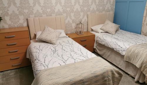 Twin Room with Private Bathroom