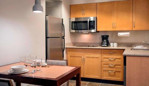 Two Bedroom Suite with Two King Beds 