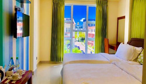 Twin Room with City View