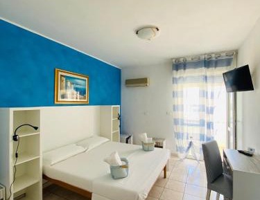 Double Room with Balcony (2 Adults + 1 Child)