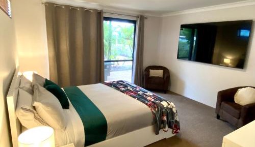 Deluxe King Room