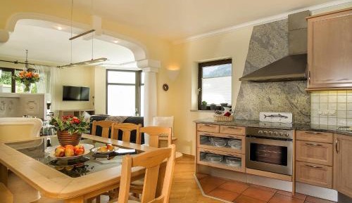 Three-Bedroom Apartment with Bath