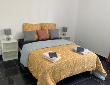 Double Room with Shared Bathroom