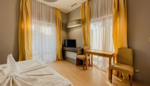 Studio with Extra Bed