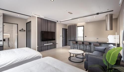 Deluxe Apartment