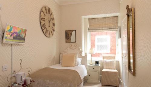 Luxury Single Room