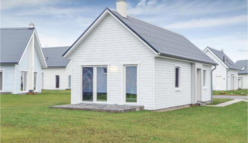 One-Bedroom Holiday Home