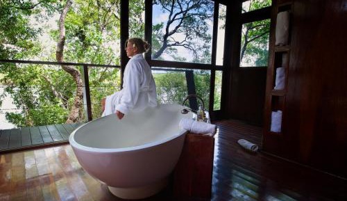 Luxurious  Double Bedroom Bungalow