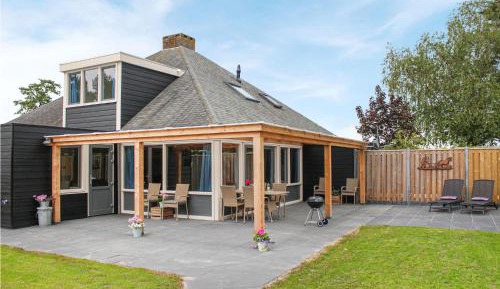 Three-Bedroom Vacation Home 