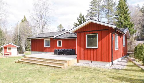 Five-Bedroom Holiday Home