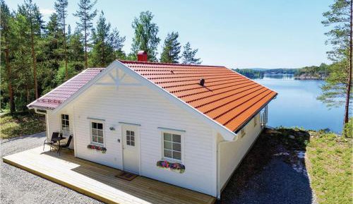 Three-Bedroom Holiday Home 