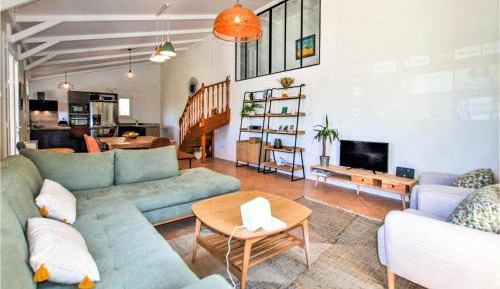 Three-Bedroom Vacation Home 