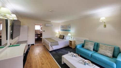 Deluxe Suite with Spa Bath