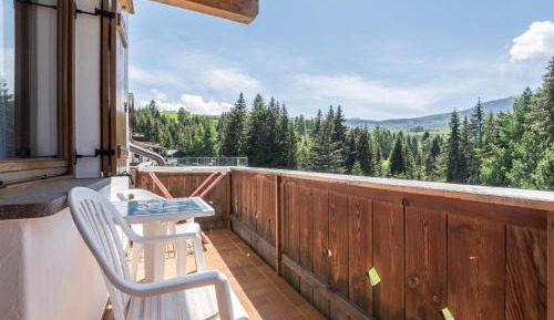 Superior One-Bedroom Apartment with Balcony