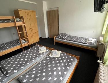 Quintuple Room with Shared Bathroom