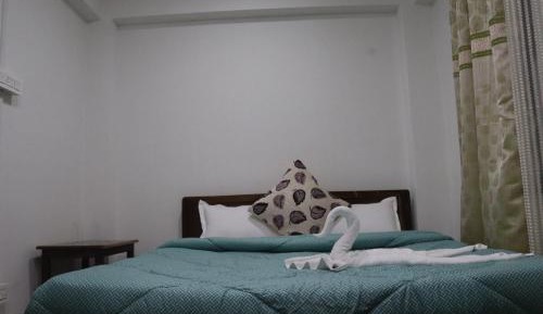 Deluxe Double Room (2 Adults + 1 Child)