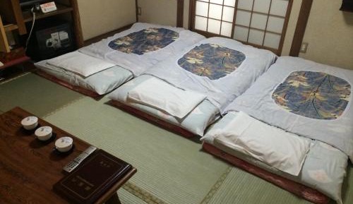 Japanese-Style Triple Room with Shared Bathroom