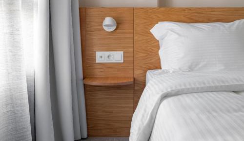 Big One Bedroom Apartment H