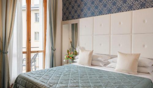 Double Room with Terrace and City View