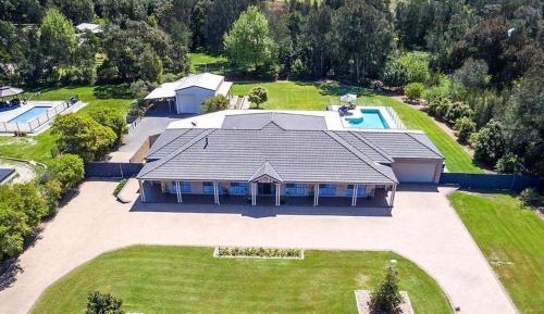 Five-Bedroom Holiday Home
