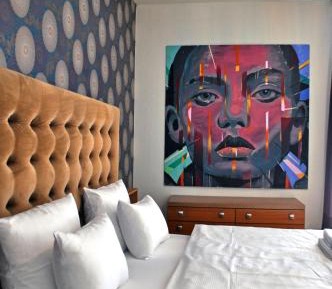 Double Room with Balcony and Shared Bathroom