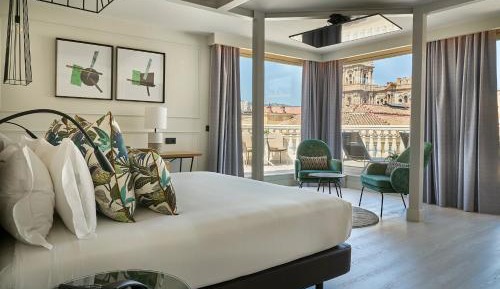 Luxe Essence View Larios