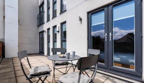 Apartment with Terrace