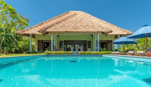 Four-Bedroom Beach Front Villa with Private Pool