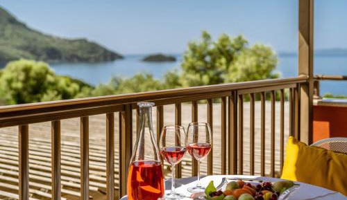 Studio Apartment with Sea View