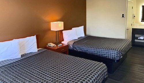 Standard Queen Room with Two Queen Beds - Non-Smoking