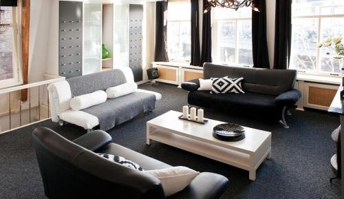 One-Bedroom Apartment @ Sloterkade