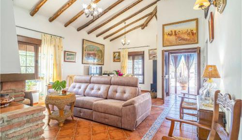 Three-Bedroom Vacation Home 