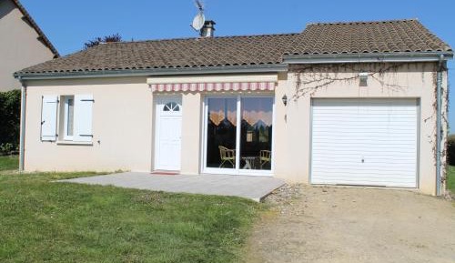 Holiday Home (9 Adults)