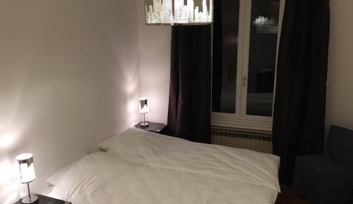 Apartment with Shower