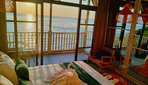 Deluxe Double Room with Balcony and Sea View