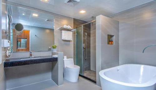 King Suite with Jacuzzi 