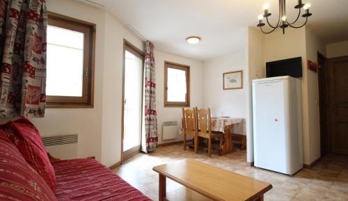 Apartment (4 Adults)