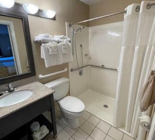 Queen Room - Disability Access