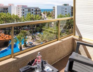 Family Room with Pool View (2 Adults + 2 Children up to 10 years old)