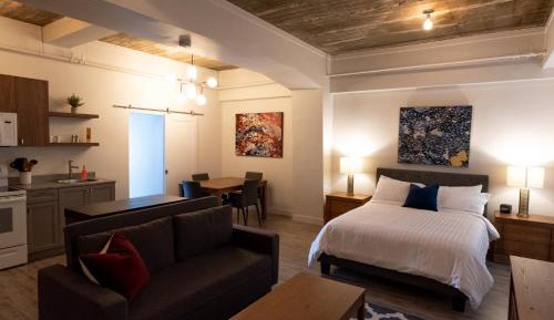 King Studio with Sofa Bed