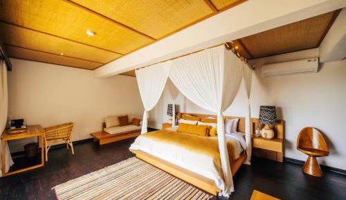 Vyoman - Suite with Rice Field View