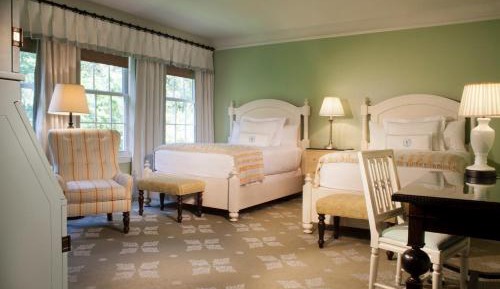 ADA Traditional Room - 2 Double Beds Roll In Shower