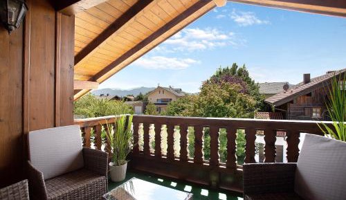 Superior One-Bedroom Apartment with Balcony