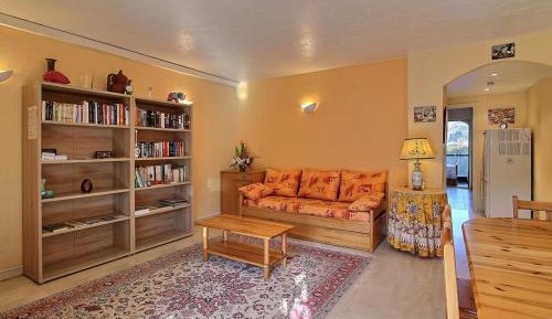 One-Bedroom Family Apartment